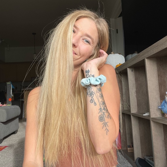 Meet your Posher, Shannon - Picture 2 of 3